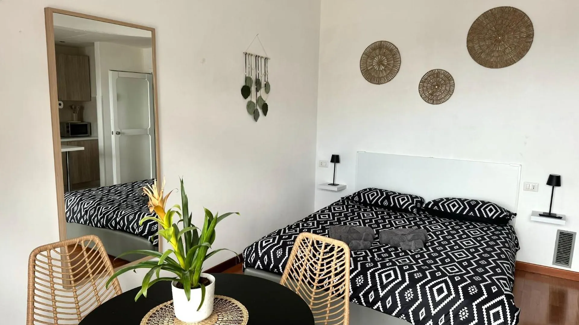 Urban Jungle 2 - Porta Nuova Apartamento Milão